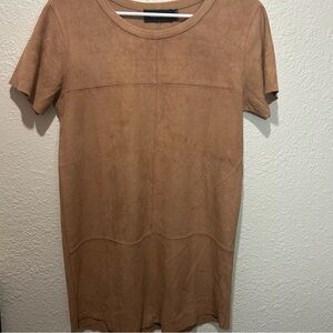 MinkPink Faux Suede Tan‎ Short Sleeve Shift Dress Size M